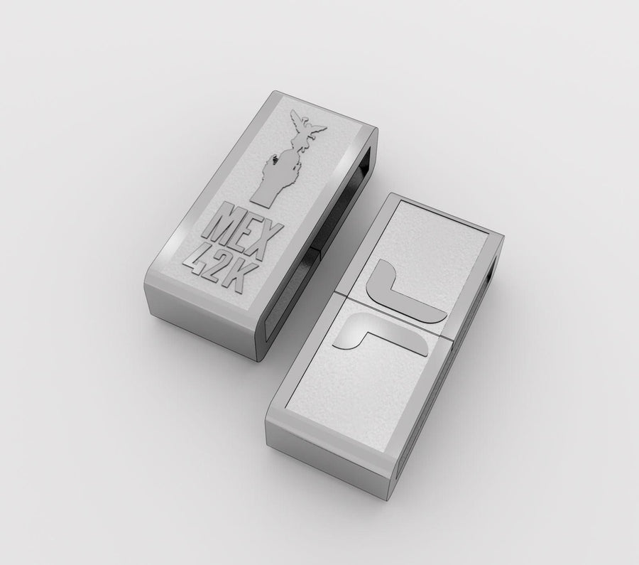Mexico 26.2 running charm — engraved stainless-steel marathon medal charm on a THERSIPO bracelet