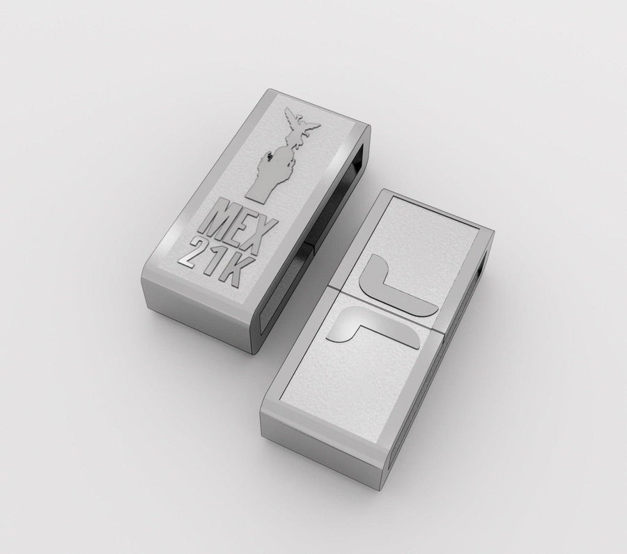 Mexico 13.1 running charm — engraved stainless-steel marathon medal charm on a THERSIPO bracelet